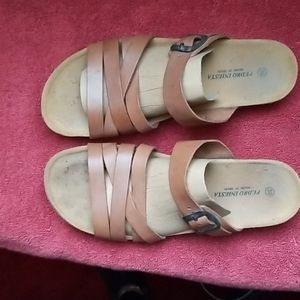 Pedro Iniesta sandals